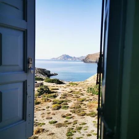 Avra Pahainas Aparthotel 3*
