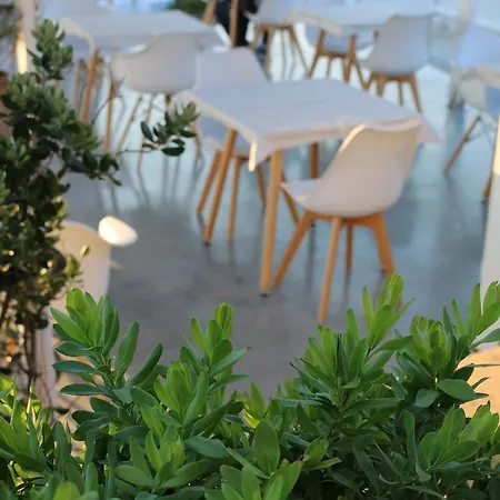 Avra Pahainas Aparthotel 3*