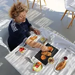 Avra Pahainas Pachaina