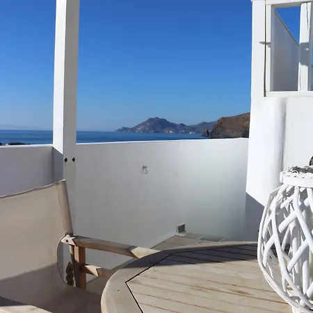 Apart Otel Avra Pahainas