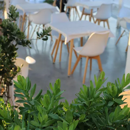 Апарт-отель Avra Pahainas 4*