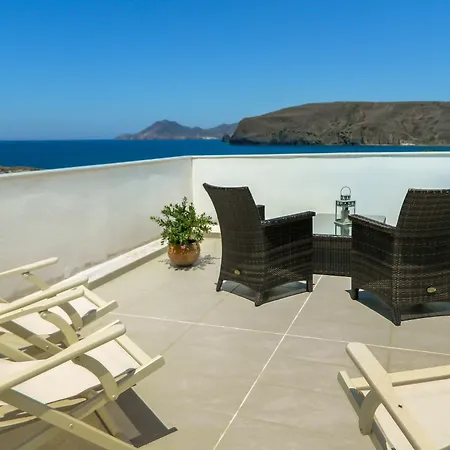 Apart Otel Avra Pahainas