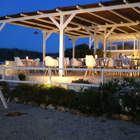 Avra Pahainas Apart Otel Pachaina