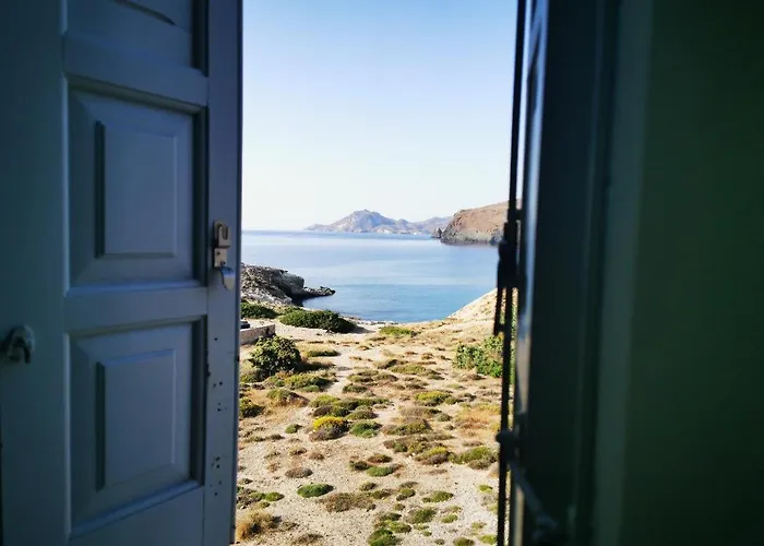 Avra Pahainas Aparthotel 4*